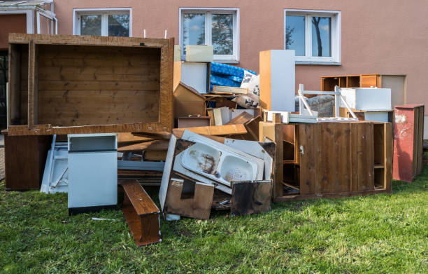 Best Yard Waste Removal  in Altamont, IL